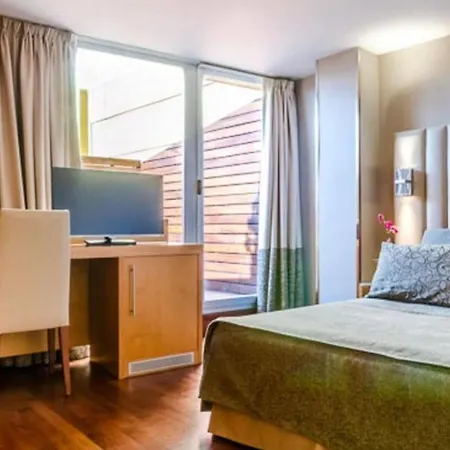 Sansi Otel