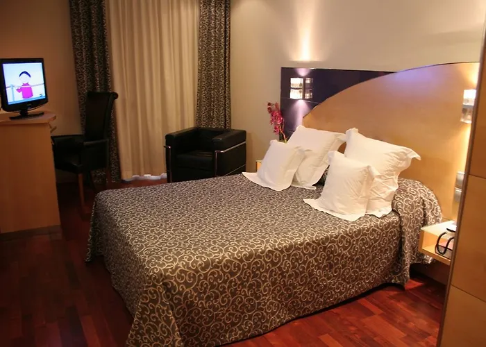 فندق Sansi 4*