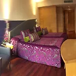Hotel Sansi