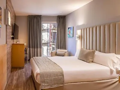 Hotell Sansi 4*